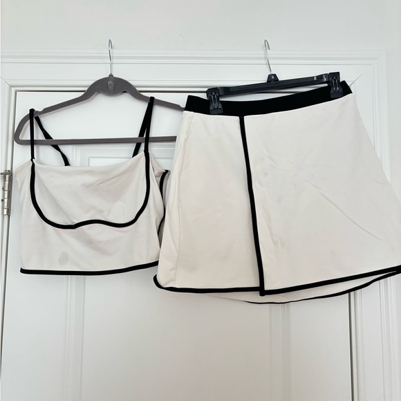 ALO Yoga Dresses & Skirts - Alo Airbrush White and Black Two-Piece Set